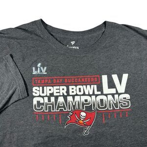 Tampa Bay Buccaneers Super Bowl LV Champions Graphic Shirt Men’s 4XL Gray NFL
